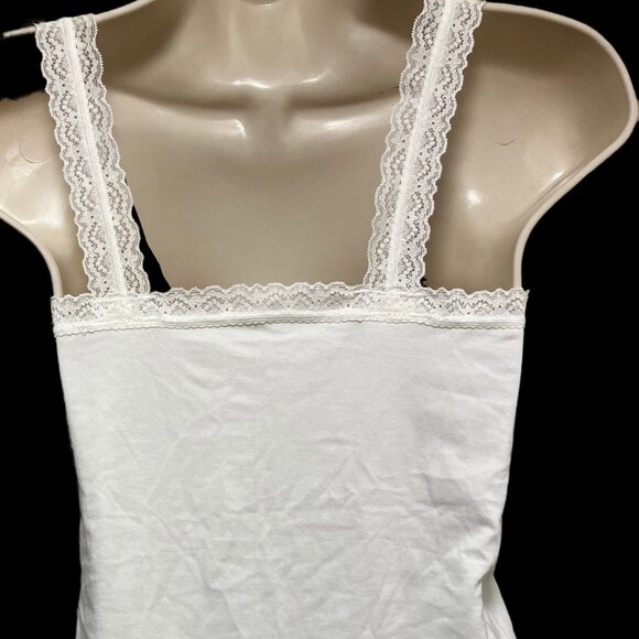 EUC Tan Crochet Crop Top with White Tank Top Size: Medium - Picture 6 of 7